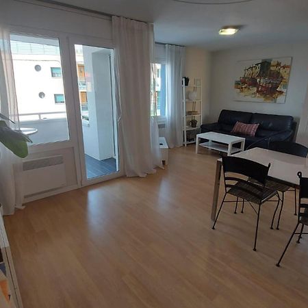 1ª Linea Reformado Y Frente Al Puerto Deportivo Firmamos Contrato Si El Cliente Lo Solicita Aunque Es Necesario Hacer La Reserva Para Poder Comunicarse L'Hospitalet de l'Infant Exterior foto